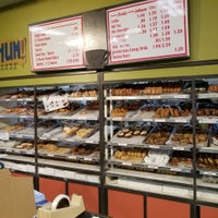 11/4/2017 tarihinde Shawn M.ziyaretçi tarafından Sweetwater&amp;#39;s Donut Mill'de çekilen fotoğraf