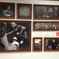 Nike Factory Store - Tienda de artículos deportivos