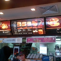 Photo taken at McDonald&amp;#39;s by gibo d. on 11/2/2012