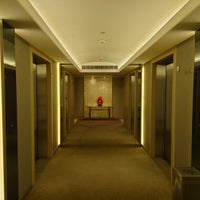 Photo taken at Gateway Hotel by NOBU 7. on 11/4/2023