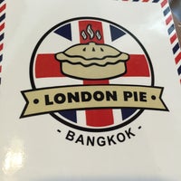4/6/2015にTae V.がLondon Pie Bangkokで撮った写真