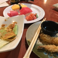 Foto diambil di Sushi Bar oleh Silvia U. pada 7/17/2017