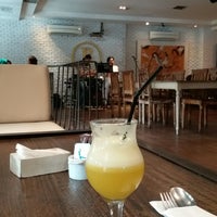 Review BERANDA Kitchen, Coffee & Terrace Lounge