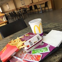 Photo taken at McDonald&amp;#39;s by Aziz Tamer Y. on 3/24/2017