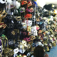10/4/2012 tarihinde Vanessa S.ziyaretçi tarafından Easley&amp;#39;s Fun Shop'de çekilen fotoğraf