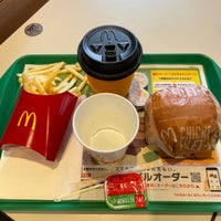 Photo taken at McDonald&amp;#39;s by Atsuki I. on 6/8/2022