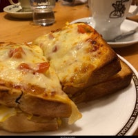 Photo taken at Komeda&amp;#39;s Coffee by ぽんぷ 鈴. on 10/30/2022
