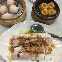 Das Foto wurde bei Restaurant Yun Lai Dim Sum (古来雲来饱点) von Angela P. am 3/17/2016 aufgenommen