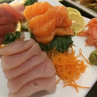 11/12/2015 tarihinde 𝙹.𝚅. .ziyaretçi tarafından Sushi Sake Doral'de çekilen fotoğraf