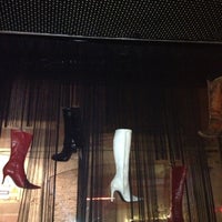 9/13/2013 tarihinde Münevverziyaretçi tarafından Kinky Boots bar'de çekilen fotoğraf