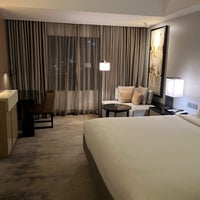 Foto scattata a New World Makati Hotel da Maeda T. il 11/9/2023