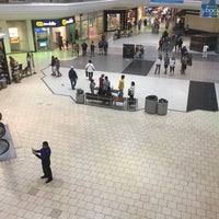 9/2/2017 tarihinde Don I.ziyaretçi tarafından Lakeforest Mall'de çekilen fotoğraf