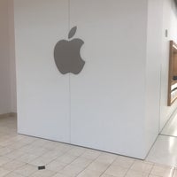 Photo taken at Apple Montgomery Mall by Don I. on 2/11/2019
