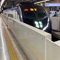 Photo taken at Keisei Platform 1 by N Y. on 8/26/2022