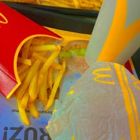 Photo taken at McDonald&amp;#39;s by Beliz A. on 5/3/2022