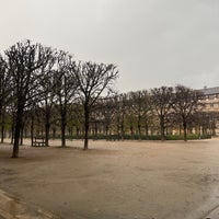รูปภาพถ่ายที่ Jardin du Palais Royal โดย Lelio Y. เมื่อ 3/23/2024