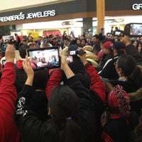 Das Foto wurde bei Southern Hills Mall von Alonso Fez G. am 12/27/2012 aufgenommen