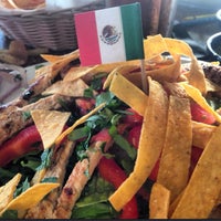 รูปภาพถ่ายที่ El Mariachi Restaurant โดย Holly A. เมื่อ 5/11/2016