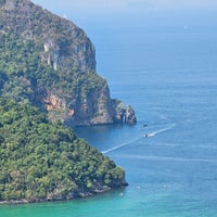 Photo taken at Phi Phi Viewpoint 2 by Mohith M. on 2/8/2024