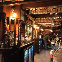 Foto tirada no(a) Scotia Bar por Meghan M. em 9/28/2018