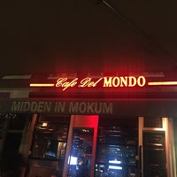 Photo taken at Café del Mondo by Fırat C. on 9/13/2016