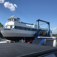 รูปภาพถ่ายที่ Fire Island Ferries - Main Terminal โดย Charl C. เมื่อ 6/14/2018