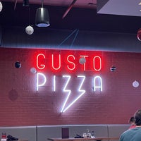 Снимок сделан в Gusto Pizza Co. пользователем Chris M. 12/7/2022