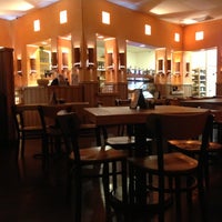 Foto tirada no(a) Caffe Di Fiore por Patrick H. em 11/18/2012