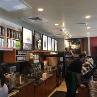 Photo taken at Starbucks by Eng 7Mod 95🇺🇸 💍 on 4/6/2017