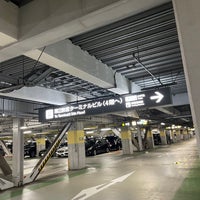Photo taken at Haneda Airport Parking (P4) by あつにゃん 山. on 6/11/2023
