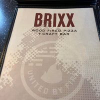 Das Foto wurde bei Brixx Wood Fired Pizza von Chad C. am 6/14/2023 aufgenommen