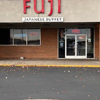 Photo taken at Fuji Japanese Buffet by Chad C. on 11/5/2022
