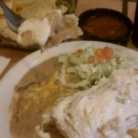 Снимок сделан в Matta&amp;#39;s Mexican Restaurant пользователем Emily P. 12/15/2012
