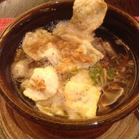 11/3/2012 tarihinde Maureenziyaretçi tarafından Asia Restaurant'de çekilen fotoğraf