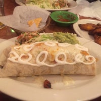 Снимок сделан в Picante Picante Mexican Restaurant пользователем Flor H. 1/18/2015
