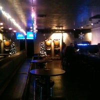 Foto tomada en Woody&amp;#39;s Bar  por Dax C. el 12/10/2012