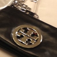 tory burch shoes greenhills