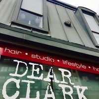 2/28/2017에 amy f.님이 House of Dear Hair Salon에서 찍은 사진