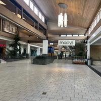 Foto diambil di Coddingtown Mall oleh Anthony J. pada 10/1/2023