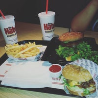 Photo taken at The Habit Burger Grill by Dillon on 9/14/2015