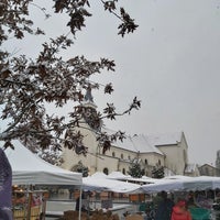 Photo taken at Marché de La Garenne-Colombes by J.D. C. on 1/16/2021