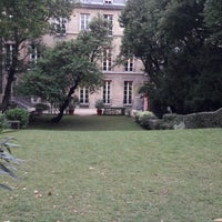 Photo taken at Jardin de Sciences Po by J.D. C. on 9/8/2017