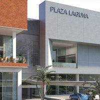 Foto tirada no(a) Plaza Laguna por Plaza Laguna em 2/16/2016