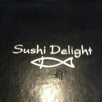 รูปภาพถ่ายที่ Sushi Delight โดย Noel A. เมื่อ 8/30/2013