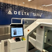 Photo taken at Delta Lower Level Check-in by John R. on 12/23/2022