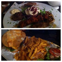 8/9/2014にGeoff 🎶がRino gourmet burgers &amp;amp; grillで撮った写真