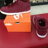 Review Nike Warehouse