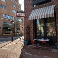 4/5/2018 tarihinde Tom M.ziyaretçi tarafından Pizzeria Stella'de çekilen fotoğraf