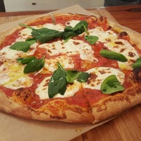 Photo taken at Snap Custom Pizza by Bookspace on 4/11/2018