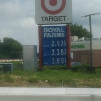 Royal Farms Convenience Store
